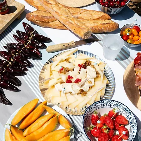 Location T1 Bis 2 Pièces Avec Piscine à - Fr-1-495-4 Appartement